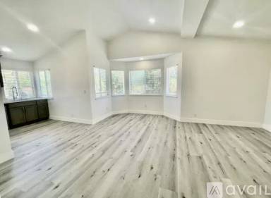 Main picture of 4808 Hillcrest Ave