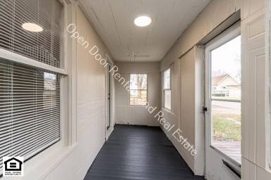 Main picture of 1409 W King St