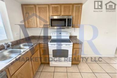 Main picture of 10802 N 16th Ave