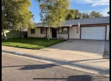 Main picture of 3835 E Willow Ave