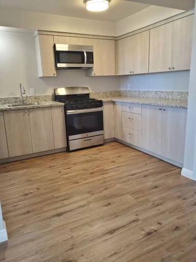 Main picture of 1328 N Sunshine Way