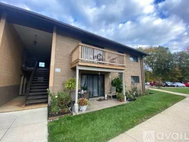 Main picture of 6615 Center St