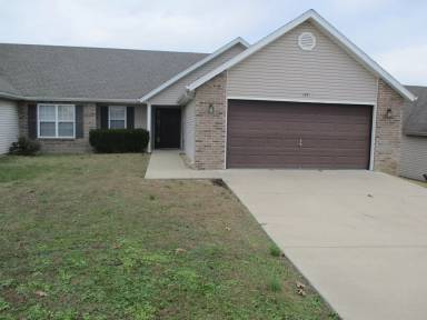 Main picture of 141 Woodland Dr N