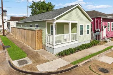 Main picture of 2239 Saint Andrew St
