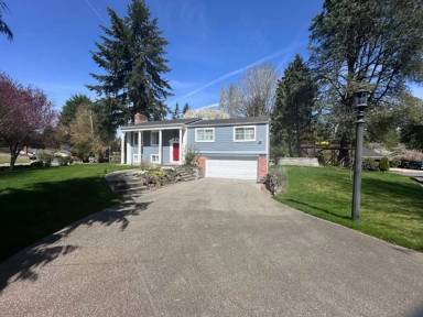 Main picture of 15054 SE Fairwood Blvd