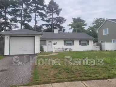 Main picture of 25 Sherwood Ln
