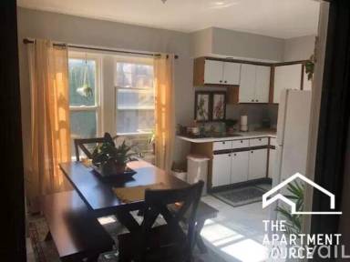 Main picture of 1355 W Carmen Ave