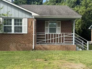 Main picture of 3116 Creekwood Dr