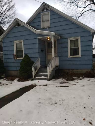 Main picture of 909 Elm St