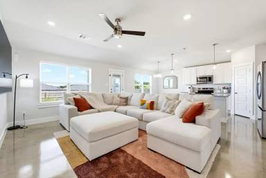 Main picture of 1114 Lexington Dr