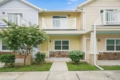 Main picture of 339 NE Sanchez Ave