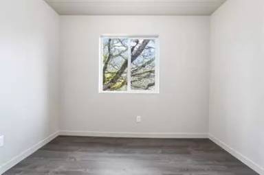 Main picture of 535 SE Sheridan Rd