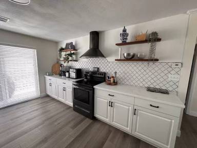 Main picture of 2563 S Peninsula Dr