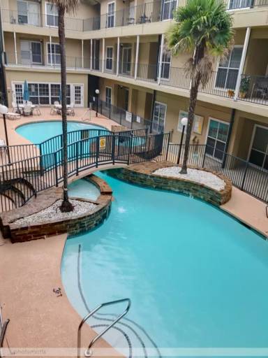 Main picture of Marina Pointe