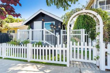 Main picture of 4642 Muir Ave