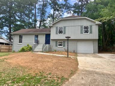 Main picture of 1092 Sherbrooke Dr