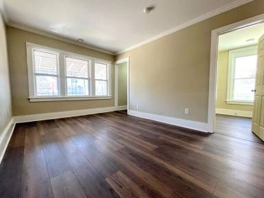 Main picture of 501 Plymouth Ave