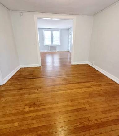 Main picture of 1611 Hampton Blvd