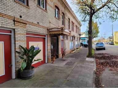 Main picture of 645 43rd St