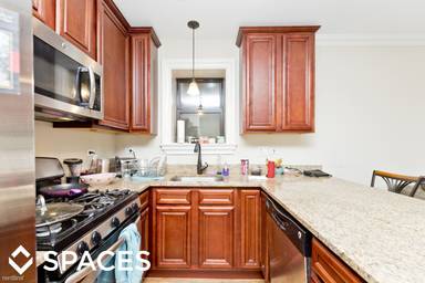 Main picture of 2214 N Seeley Ave