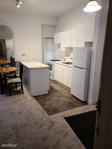 Main picture of 601-603 W Deming Pl Apartments