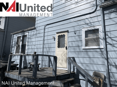 Main picture of 1724 Douglas St