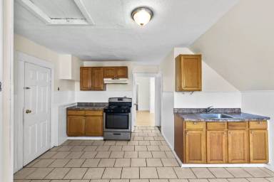 Main picture of 286 Exchange Street - 3
