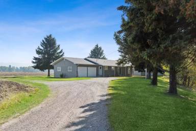 Main picture of 651 Steel Bridge Rd