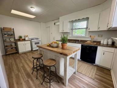 Main picture of 502 Eshelman St