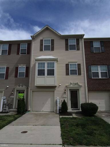 Main picture of 7273 Mockingbird Cir