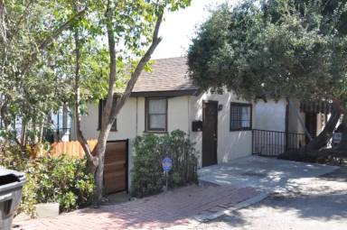 Main picture of 1917 Modjeska St