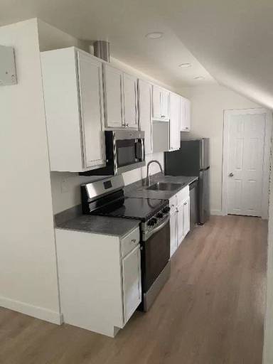 Main picture of 932 Bross St