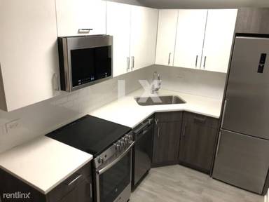 Main picture of 4837 W Montrose Ave