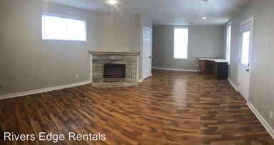 Main picture of 202 N Garnavillo St