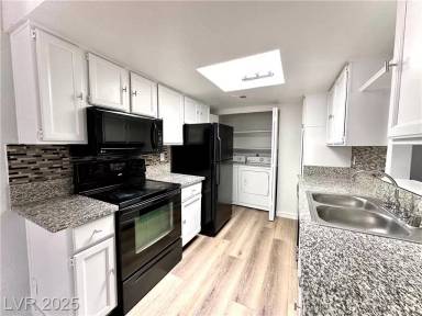 Main picture of 2112 Venus Ave