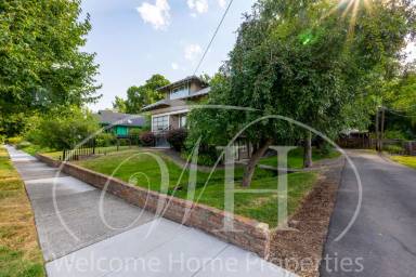 Main picture of 916 Penrose Ave