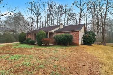 Main picture of 3313 Saxony Way