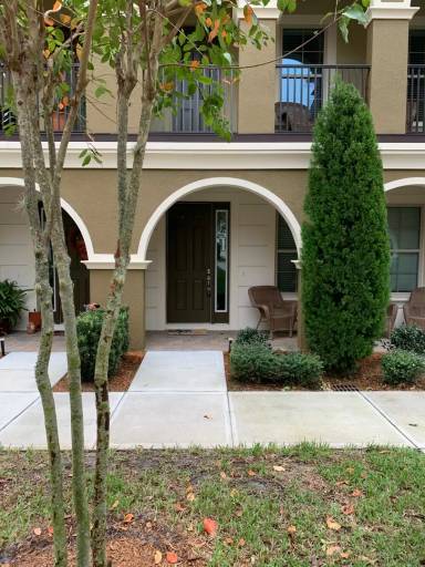 Main picture of 2724 Lobelia Dr
