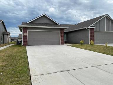 Main picture of 8082 E 34th Ct S