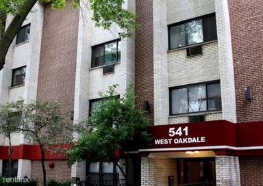 Main picture of 541 W Oakdale Ave