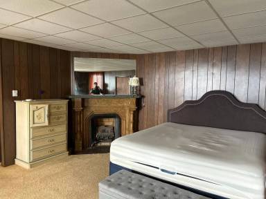 Main picture of 215 Cass St