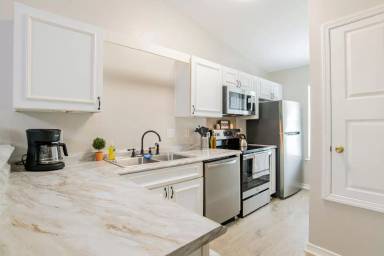 Main picture of 8140 Heirloom Dr
