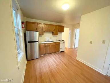 Main picture of 1574 Tremont St