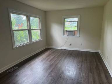 Main picture of 1516 Effingham Rd