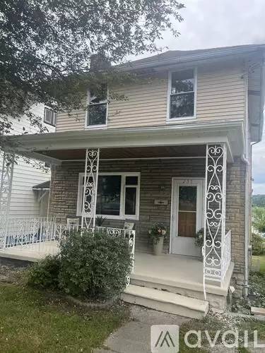 Main picture of 255 State St
