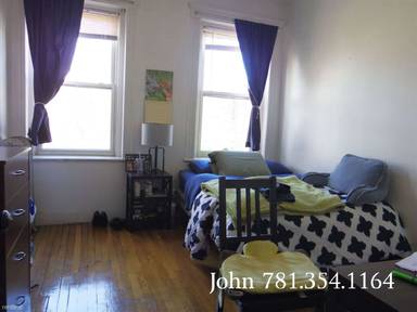 Main picture of 107 Gordon St