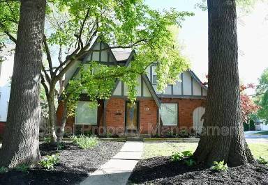 Main picture of 1291 W Gregory Blvd