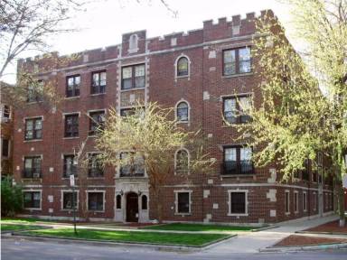 Main picture of 2055 W Berwyn Ave