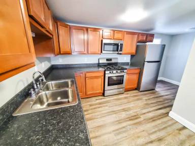 Main picture of 717 Myrtle St