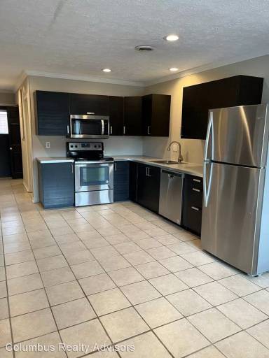 Main picture of 800 Northwest Blvd